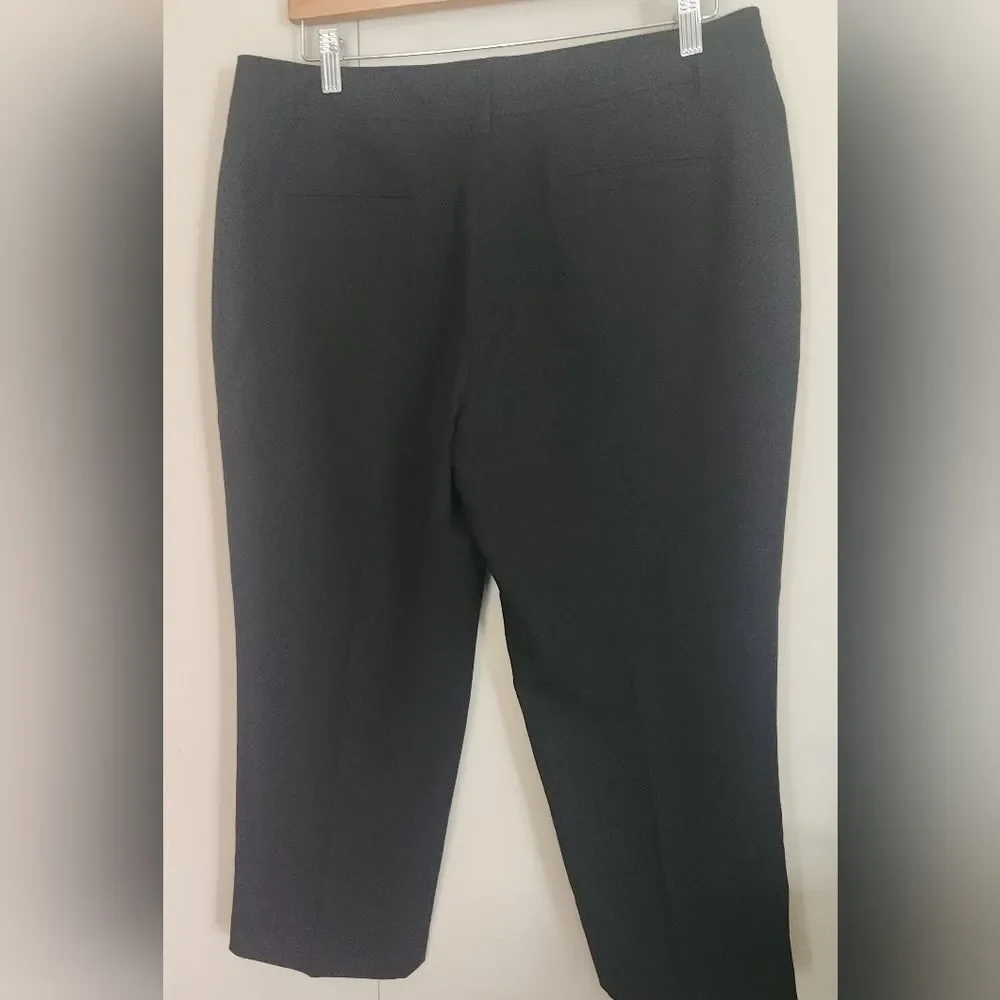 P39 Zac & Rachel black cropped dress pants pockets button detail @ cuffs - Picture 2 of 15
